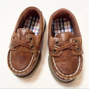 Carter’s Brown Faux Leather Slip On Boat Shoes Sz 4